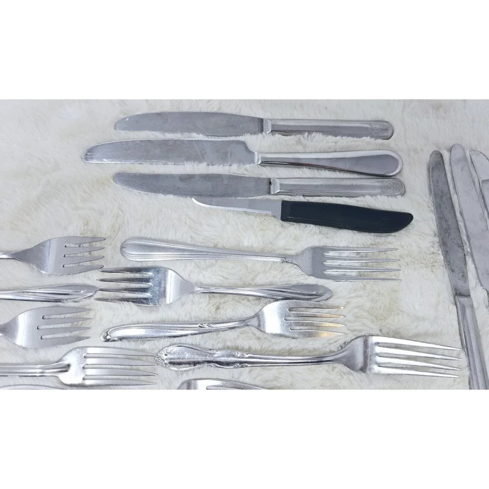 Lot of 45 Assorted Vintage Silverplate Dinner/Place Forks‎ Spoons Butter Knives